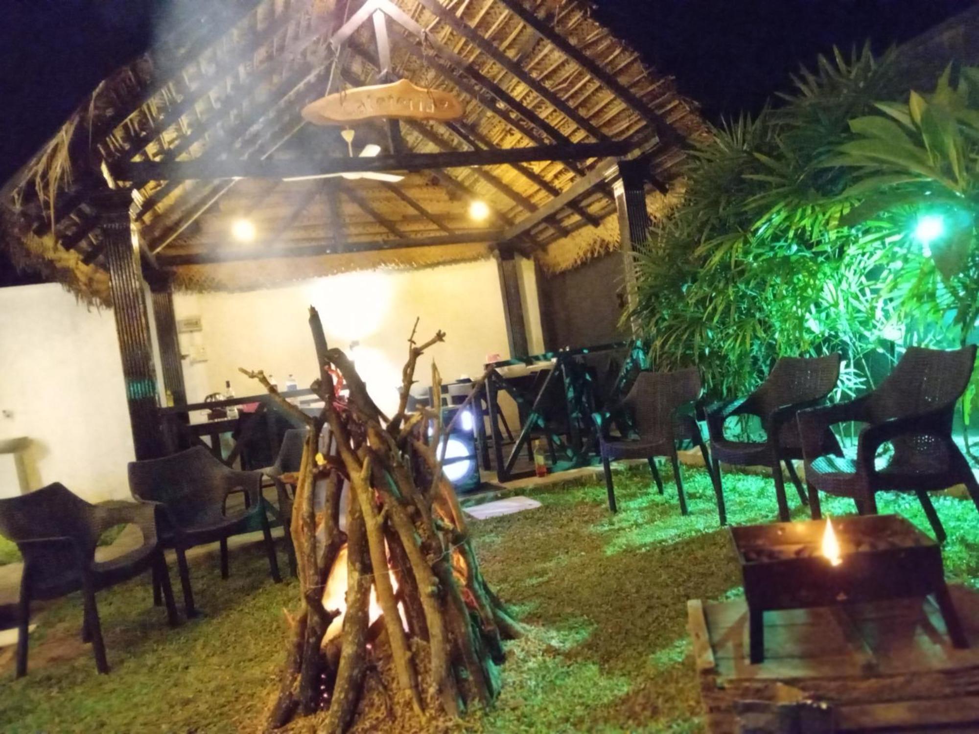 Elephant Park Family Bungalow Udawalawe Kültér fotó